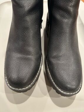Universal Threads Chunky Platform 8 1/2